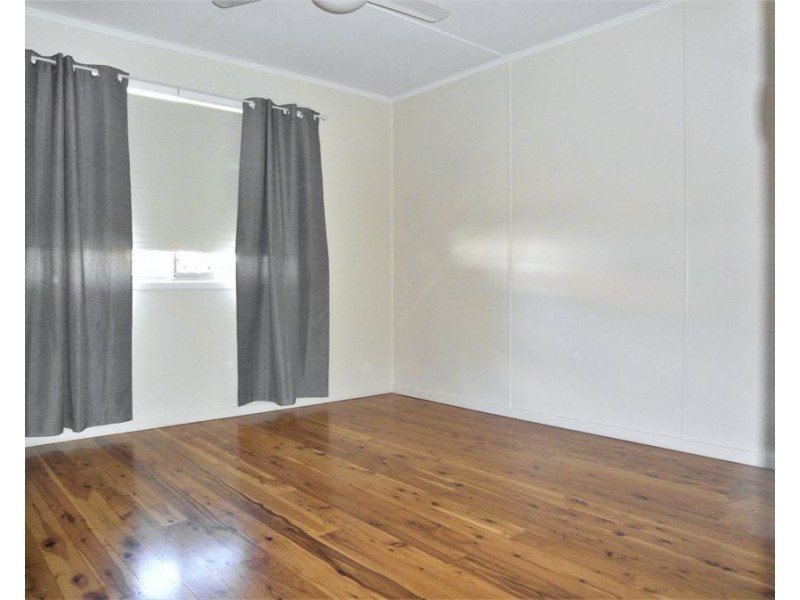 227 Campbell Street, Newtown QLD 4350
