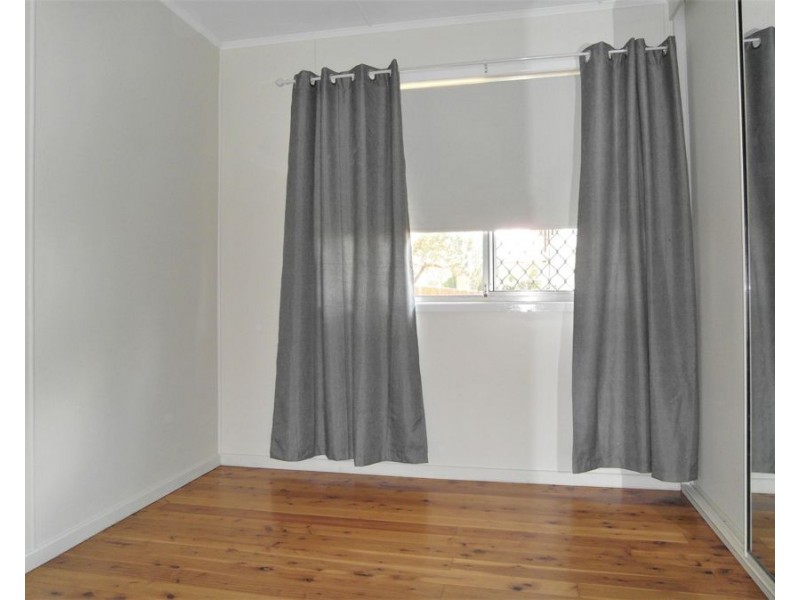 227 Campbell Street, Newtown QLD 4350