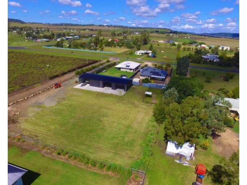 28 William Street, Cambooya QLD 4358