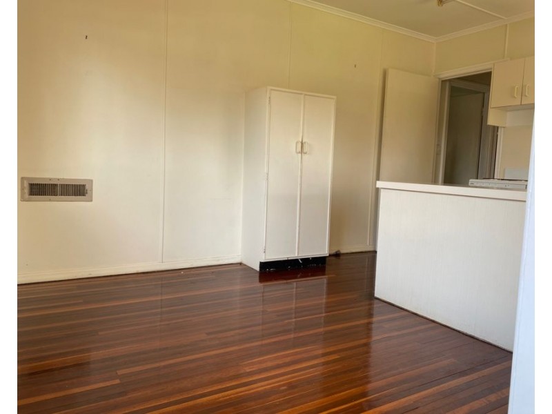 115 Long Street, South Toowoomba QLD 4350