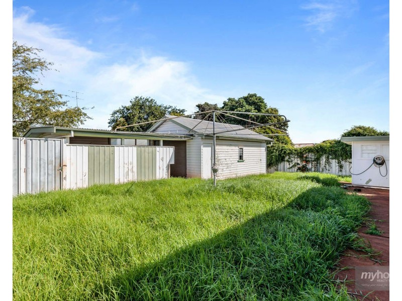 2 Lemnos Street, Harlaxton QLD 4350