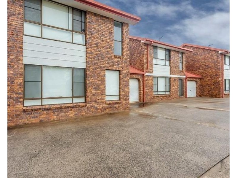 1/2 Rachel Street, Darling Heights QLD 4350