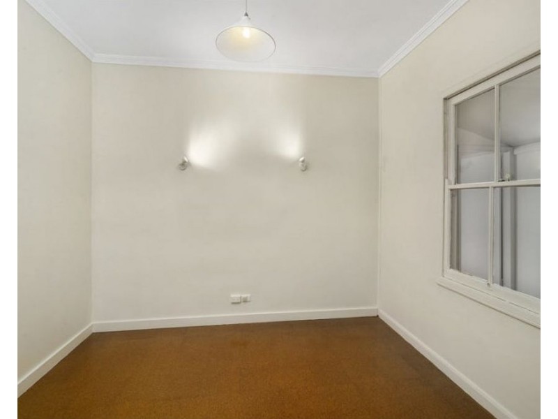 252 West Street, Kearneys Spring QLD 4350