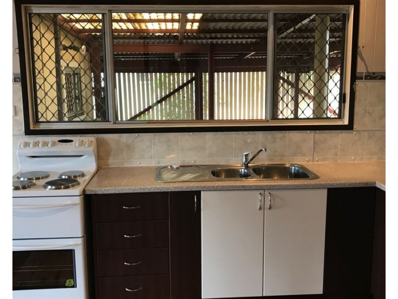42 Underwood Crescent, Harristown QLD 4350