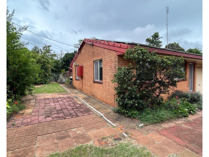 1/34 Hibiscus Drive, Centenary Heights QLD 4350