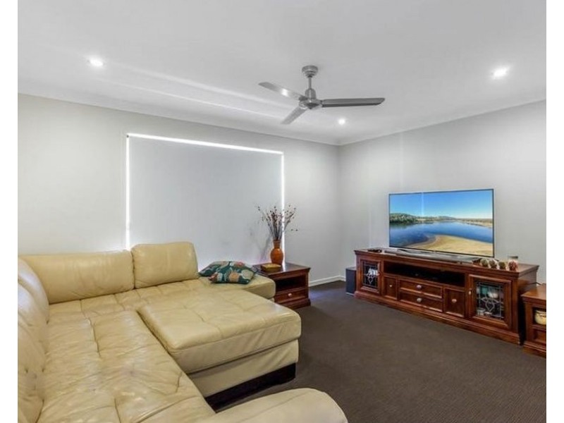 27 Sanctuary Drive, Cranley QLD 4350