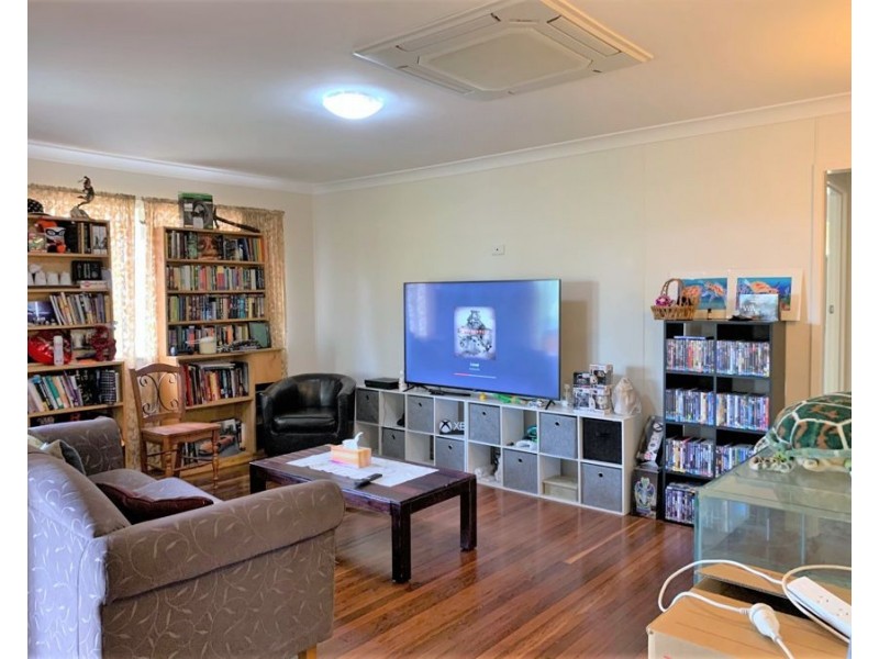 20 Tara Street, Wilsonton QLD 4350