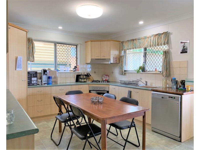20 Tara Street, Wilsonton QLD 4350