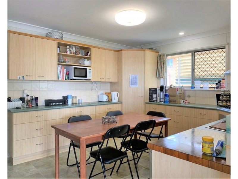 20 Tara Street, Wilsonton QLD 4350