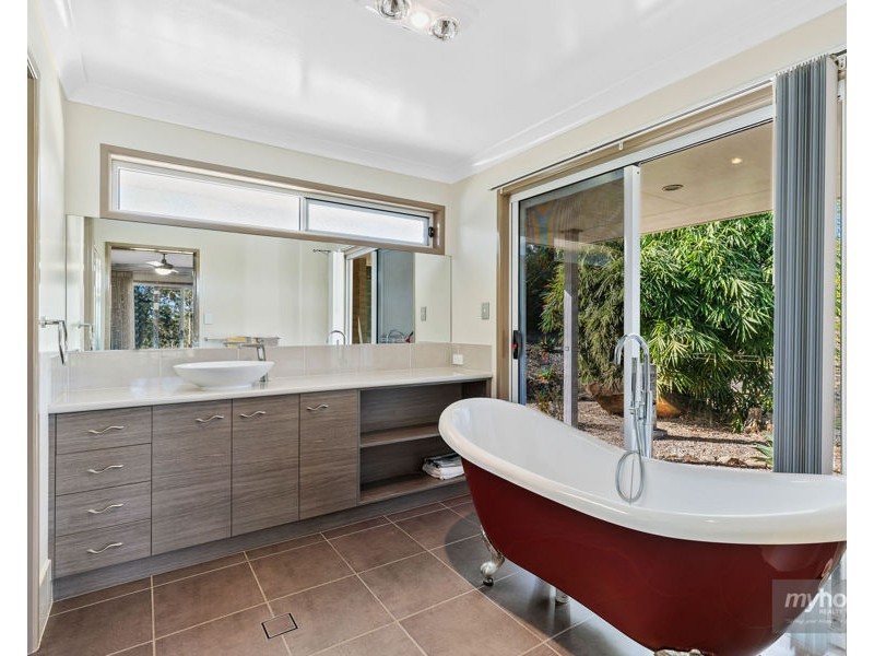 20 Costellos Road, Upper Lockyer QLD 4352