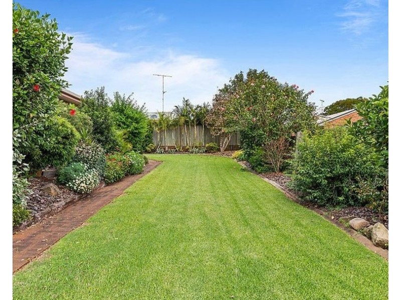 5 Edwin Court, Centenary Heights QLD 4350