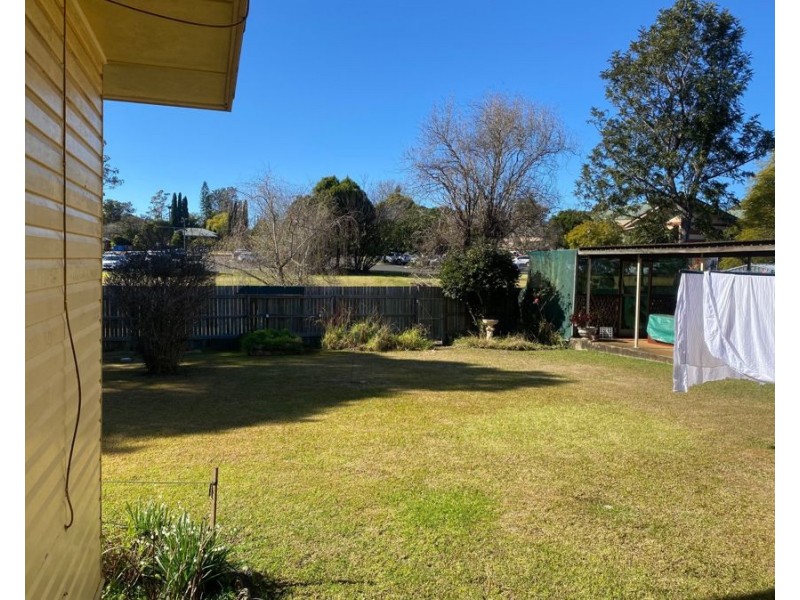 8 Klein Street, South Toowoomba QLD 4350