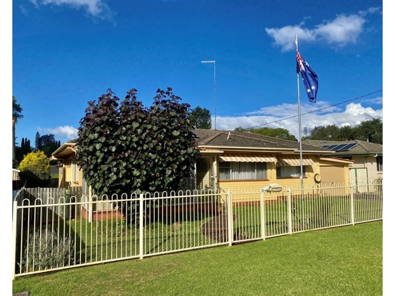 8 Klein Street, South Toowoomba QLD 4350