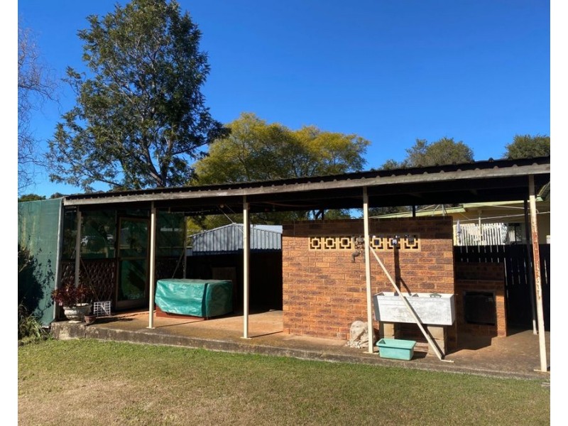 8 Klein Street, South Toowoomba QLD 4350