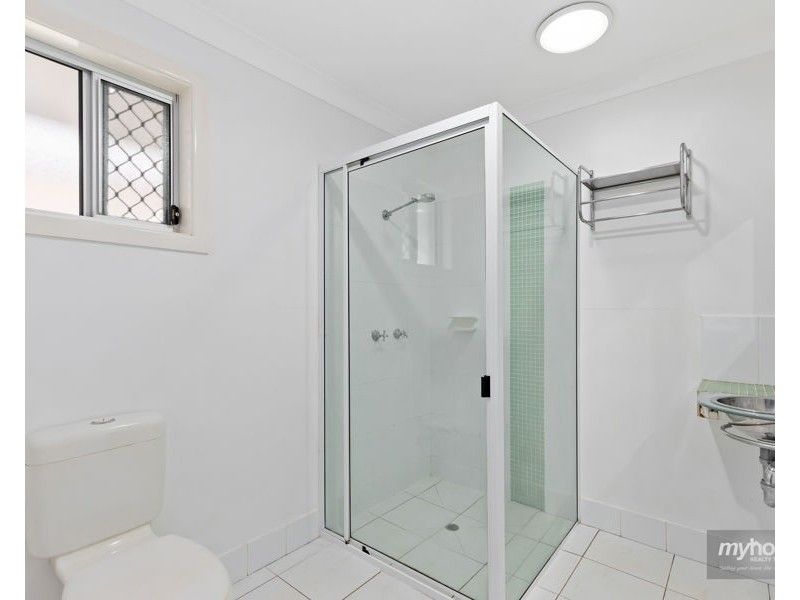 31 Range Street, Mount Lofty QLD 4350