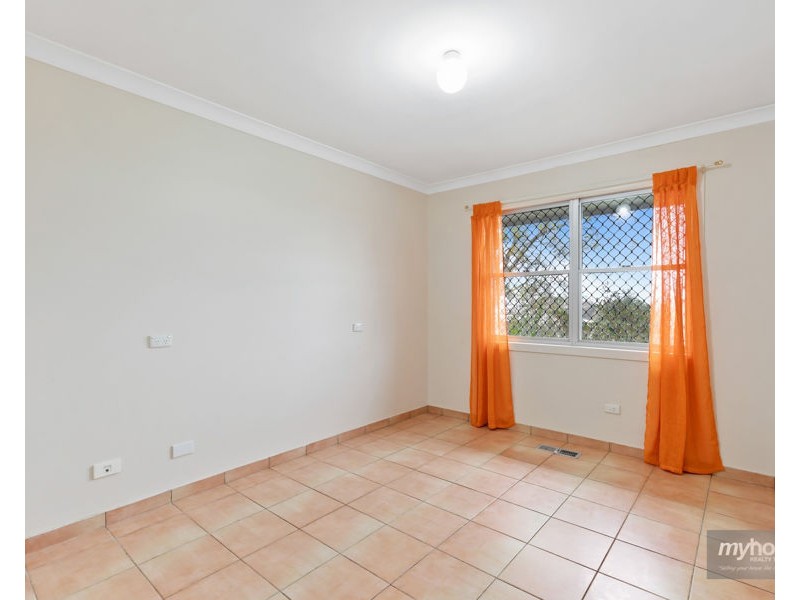 31 Range Street, Mount Lofty QLD 4350