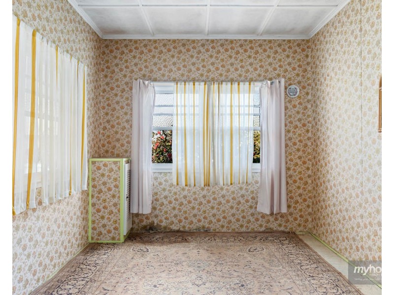 9 Victory Street, Newtown QLD 4350