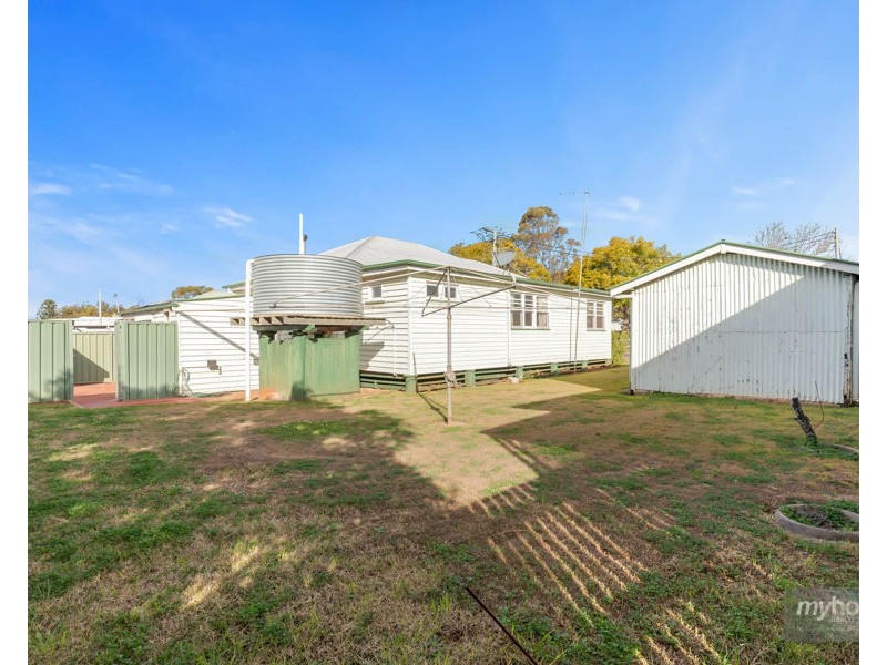 9 Victory Street, Newtown QLD 4350
