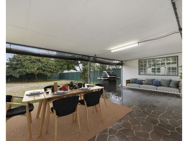 18 Rhyde Street, Mount Lofty QLD 4350