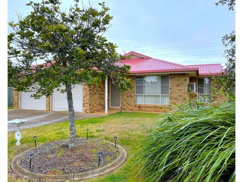 25 Emma Drive, Kearneys Spring QLD 4350