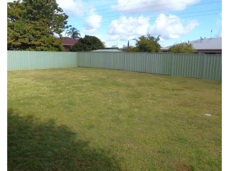 25 Emma Drive, Kearneys Spring QLD 4350