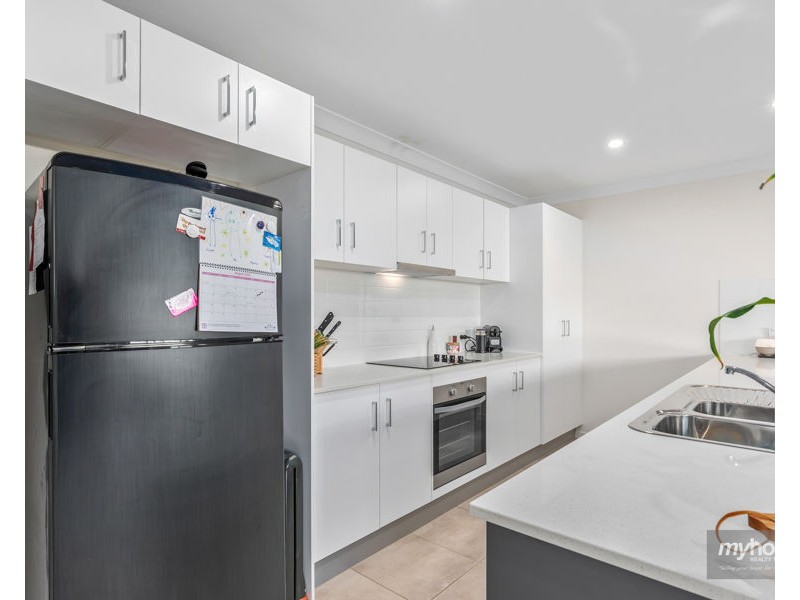 26 Dawn Drive, Glenvale QLD 4350