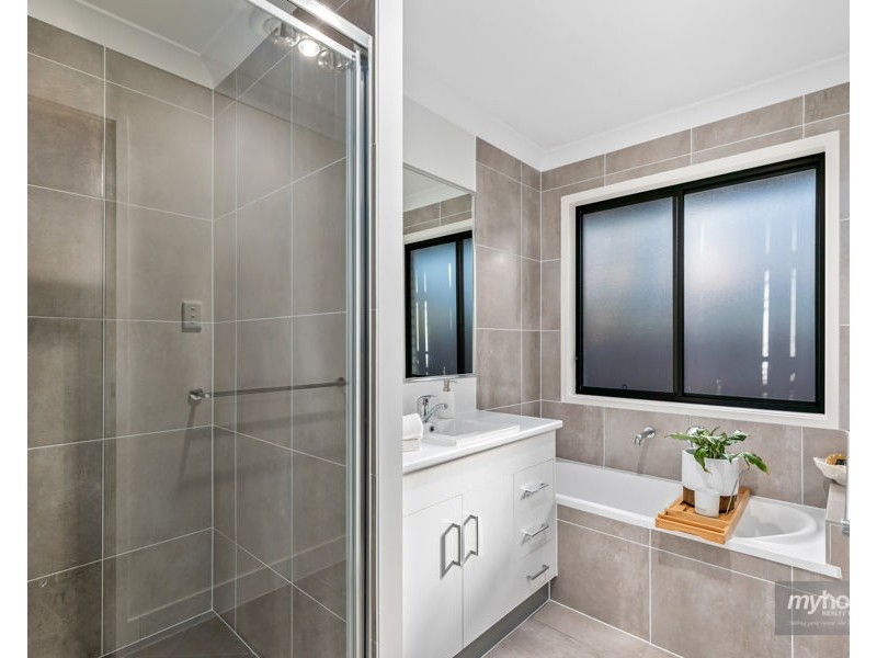 26 Dawn Drive, Glenvale QLD 4350