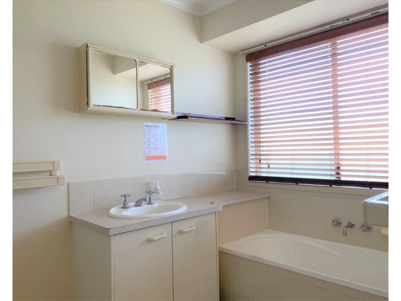 49 Strathconan Drive, Glenvale QLD 4350