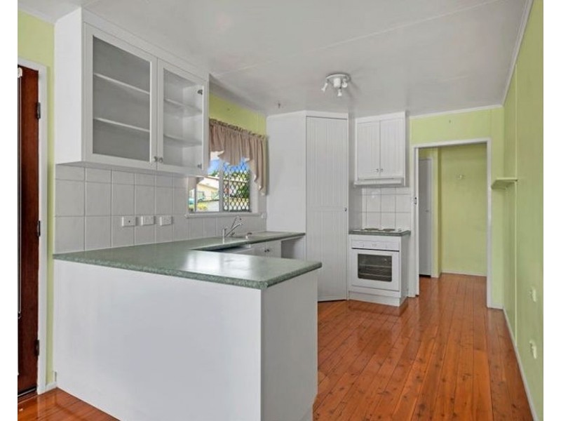 12 McNamara Street, Centenary Heights QLD 4350
