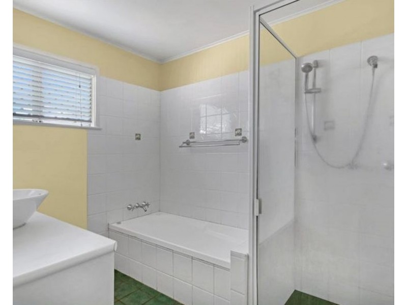 12 McNamara Street, Centenary Heights QLD 4350