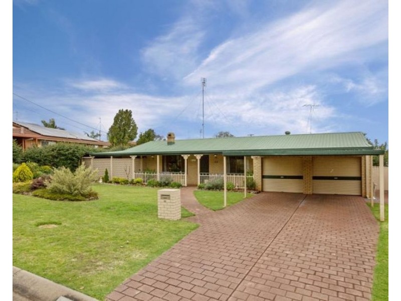 40 Hinkler Crescent, Wilsonton QLD 4350