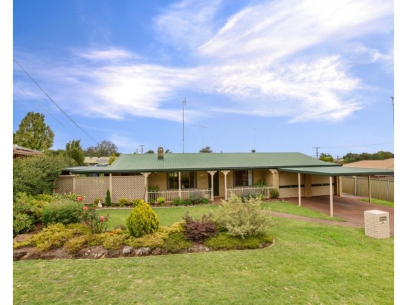 40 Hinkler Crescent, Wilsonton QLD 4350
