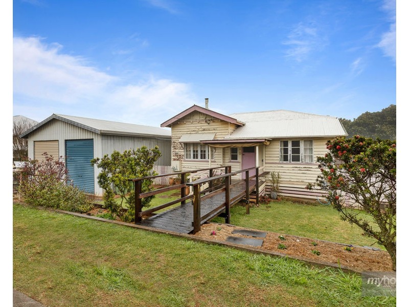 11 Aspect Street, North Toowoomba QLD 4350