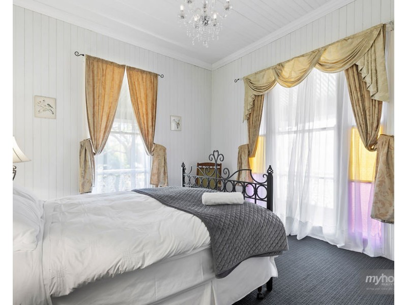 69 West Street, Newtown QLD 4350
