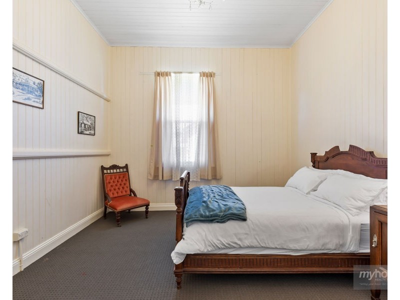 69 West Street, Newtown QLD 4350
