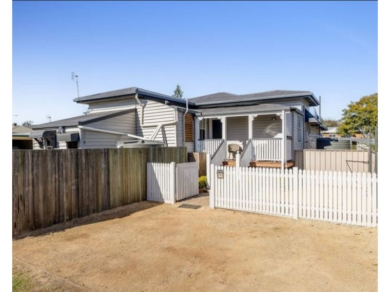 3/287 James Street, Newtown QLD 4350