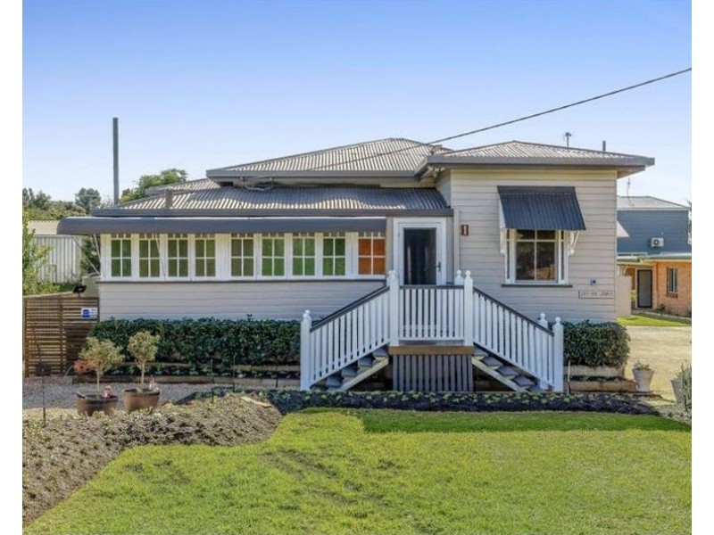 3/287 James Street, Newtown QLD 4350
