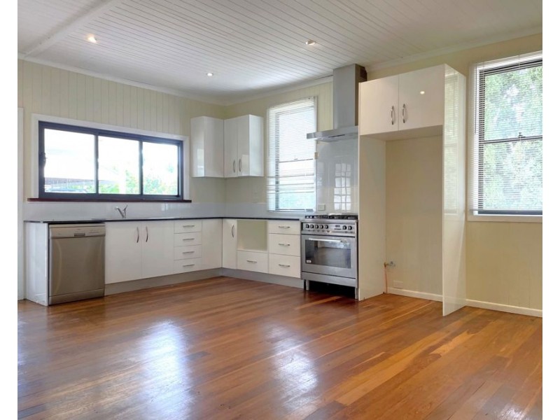 12 Hampshire Street, North Toowoomba QLD 4350