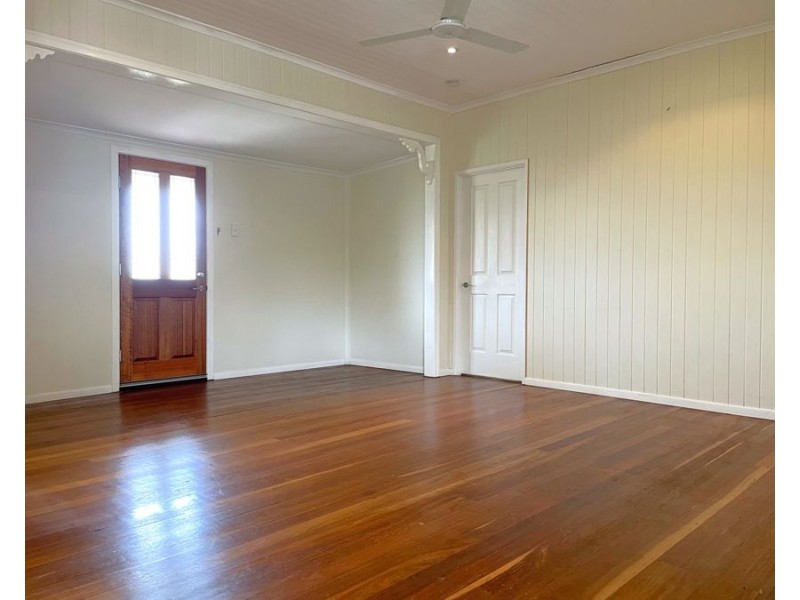 12 Hampshire Street, North Toowoomba QLD 4350