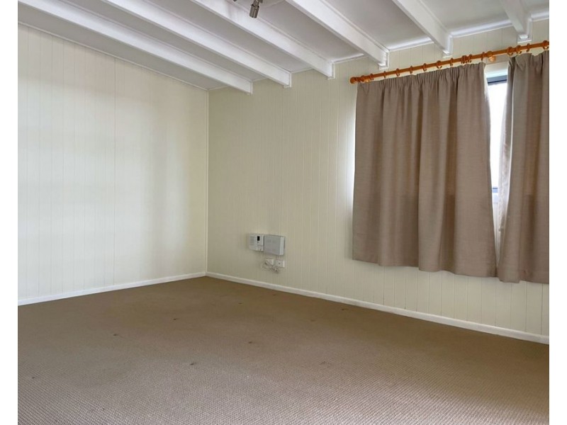 12 Hampshire Street, North Toowoomba QLD 4350