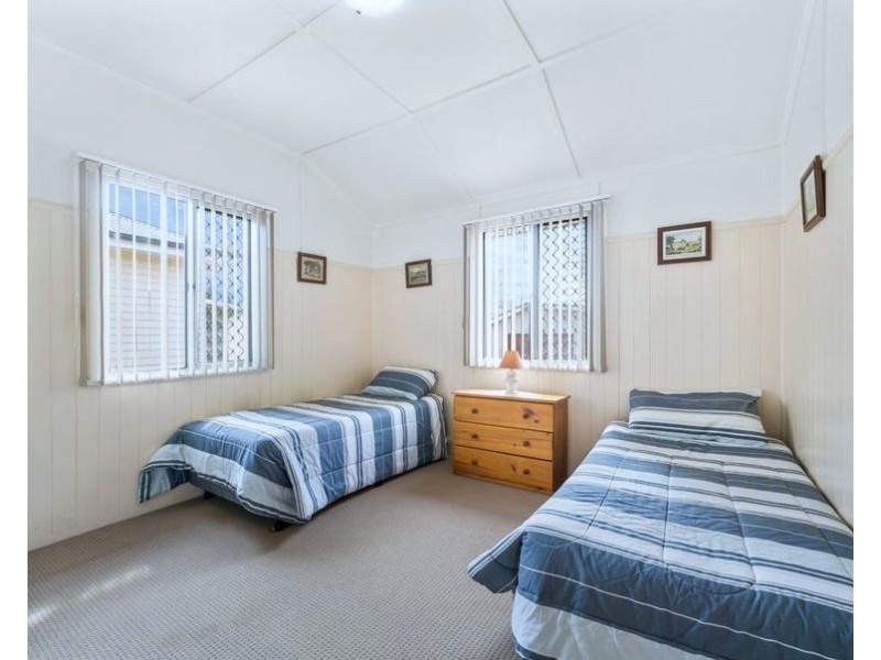 21 Charlotte Street, Newtown QLD 4350