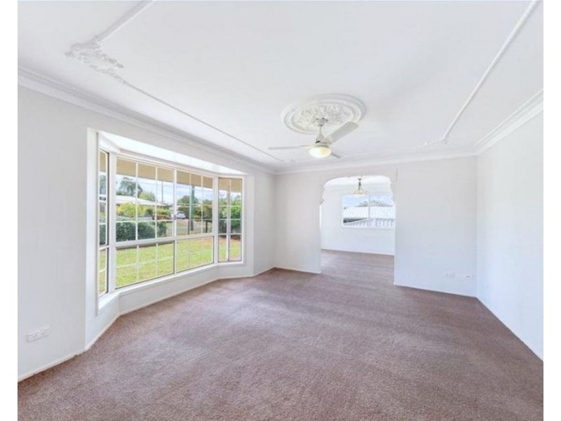 8 Prowse Street, Rockville QLD 4350