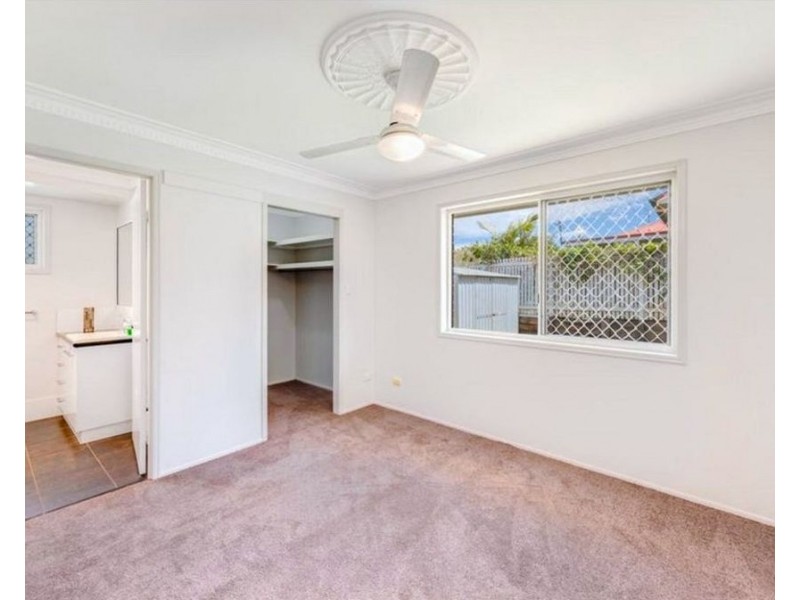 8 Prowse Street, Rockville QLD 4350