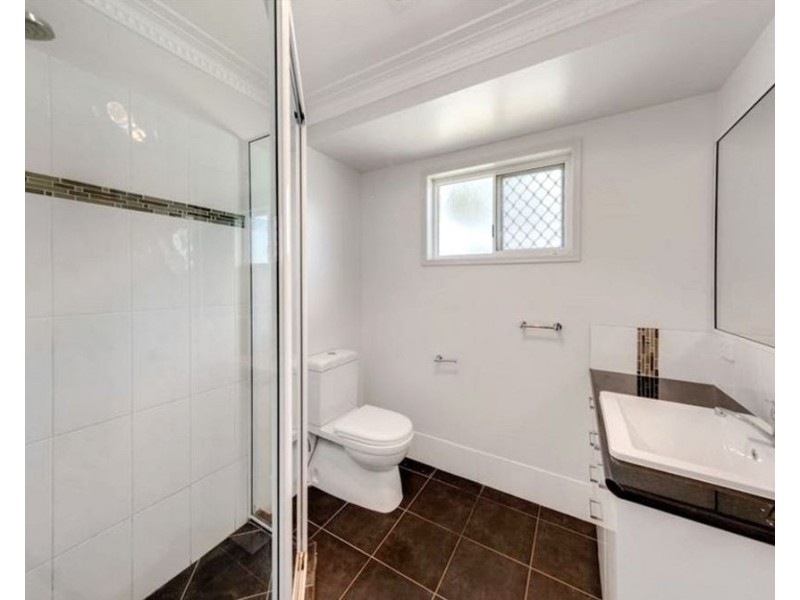 8 Prowse Street, Rockville QLD 4350