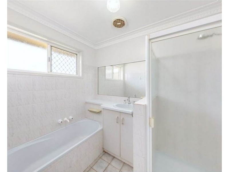 8 Prowse Street, Rockville QLD 4350