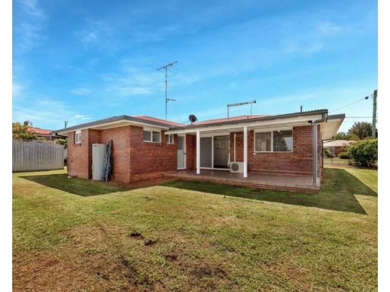 8 Prowse Street, Rockville QLD 4350