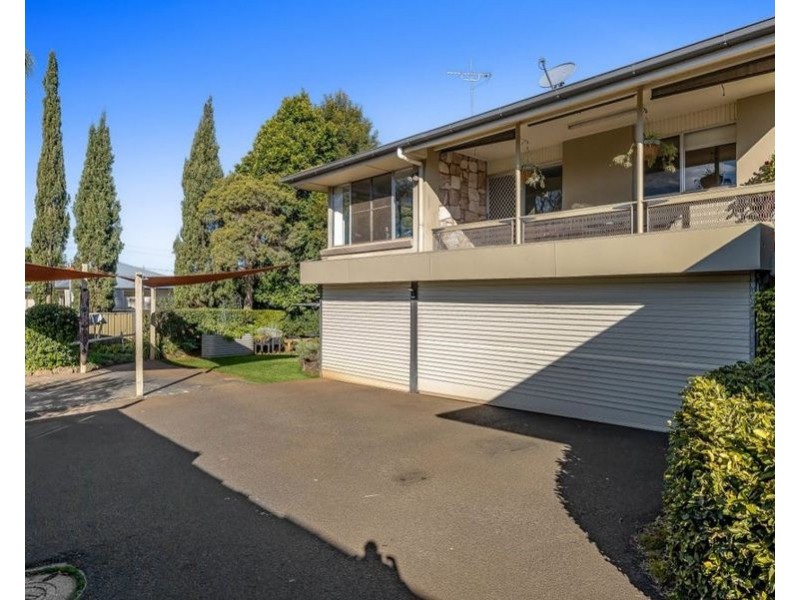 2/6 Patrick Street, Harristown QLD 4350