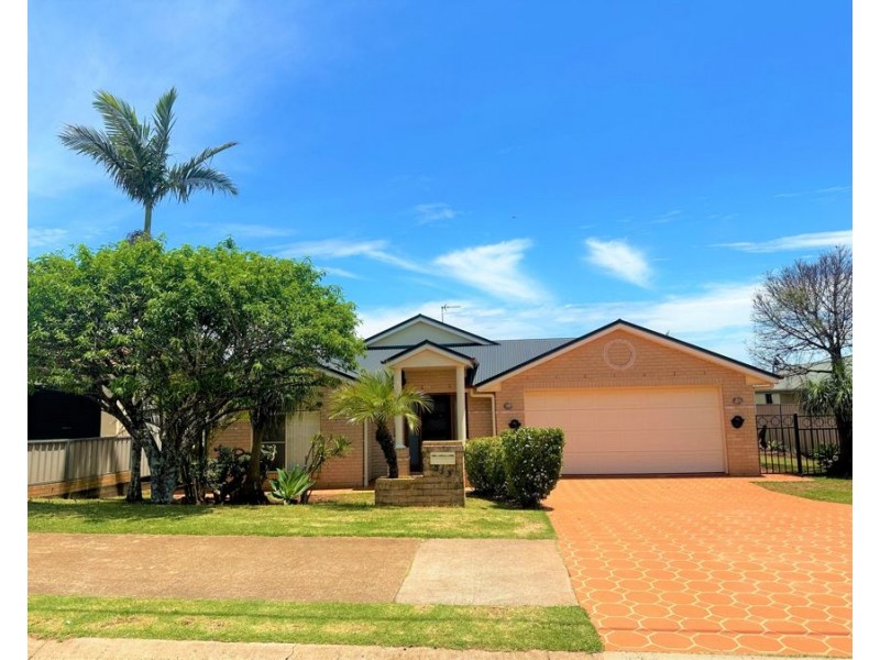 533 Hume Street, Middle Ridge QLD 4350