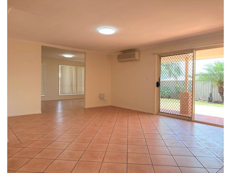 533 Hume Street, Middle Ridge QLD 4350