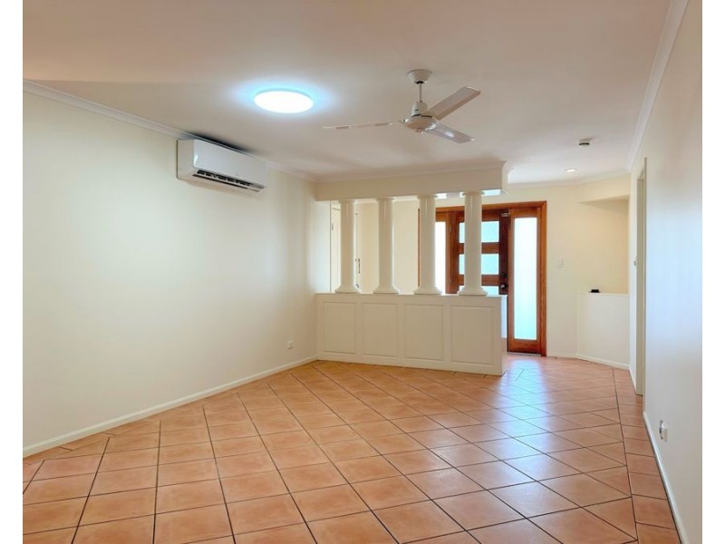 533 Hume Street, Middle Ridge QLD 4350
